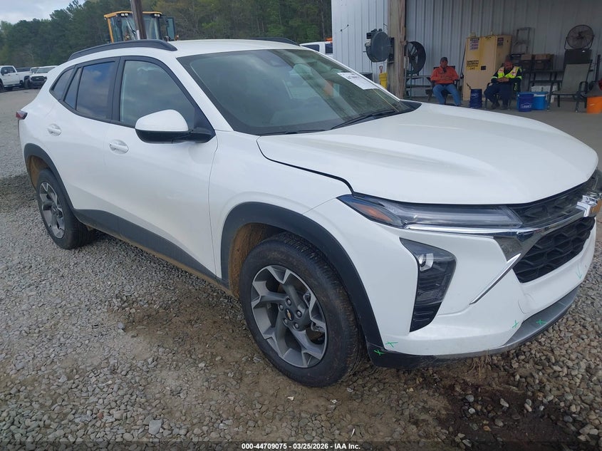 2025 CHEVROLET TRAX FWD LT