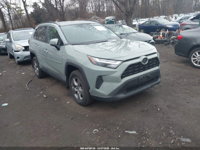 2022 TOYOTA RAV4 HYBRID XLE