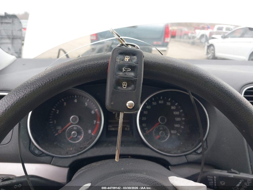 2010 Volkswagen Golf 2-Door VIN: WVWBB7AJXAW287798 Lot: 44709142