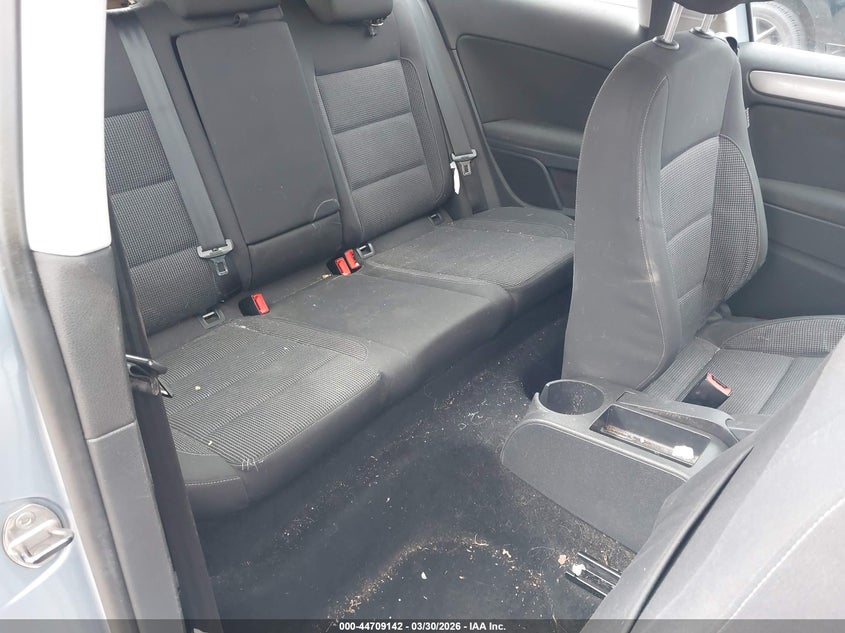 2010 Volkswagen Golf 2-Door VIN: WVWBB7AJXAW287798 Lot: 44709142