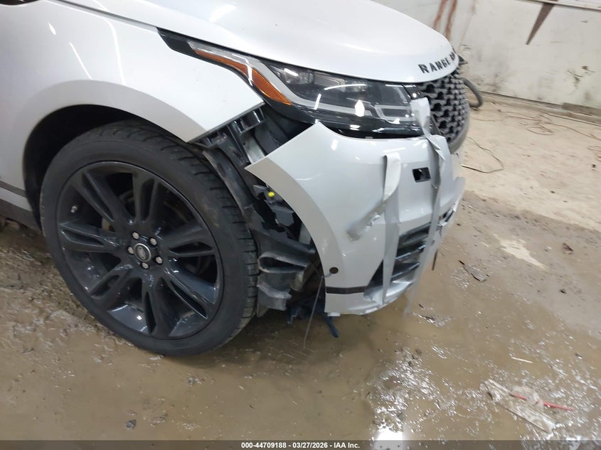 2019 Land Rover Range Rover Velar P250 R-Dynamic Se VIN: SALYL2EX7KA202528 Lot: 44709188