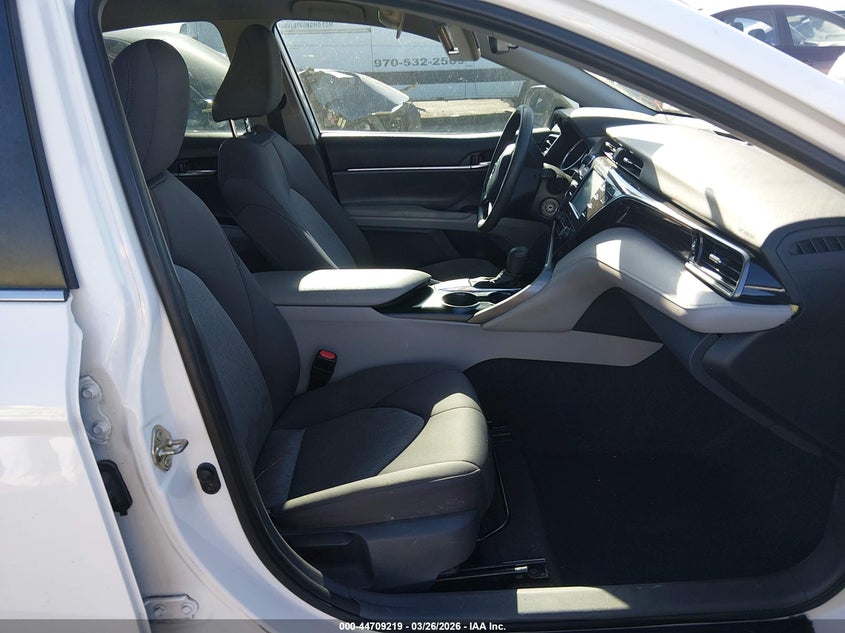 2020 Toyota Camry Le