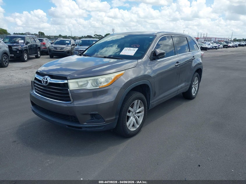 Vin: 5tdzarfh6es008839, lot: 45206359, toyota highlander le 20142