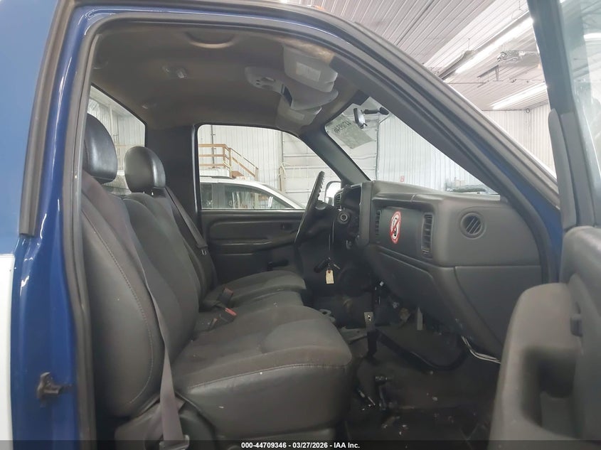 2004 GMC Sierra 2500Hd Work Truck