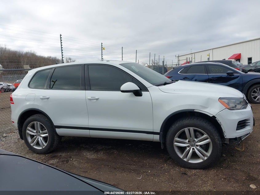 2013 Volkswagen Touareg Tdi Executive VIN: WVGEP9BP5DD006015 Lot: 44709390