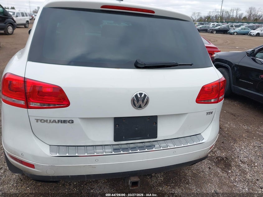 2013 Volkswagen Touareg Tdi Executive VIN: WVGEP9BP5DD006015 Lot: 44709390