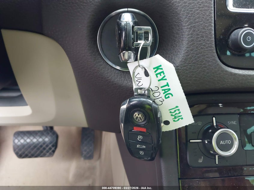 2013 Volkswagen Touareg Tdi Executive VIN: WVGEP9BP5DD006015 Lot: 44709390