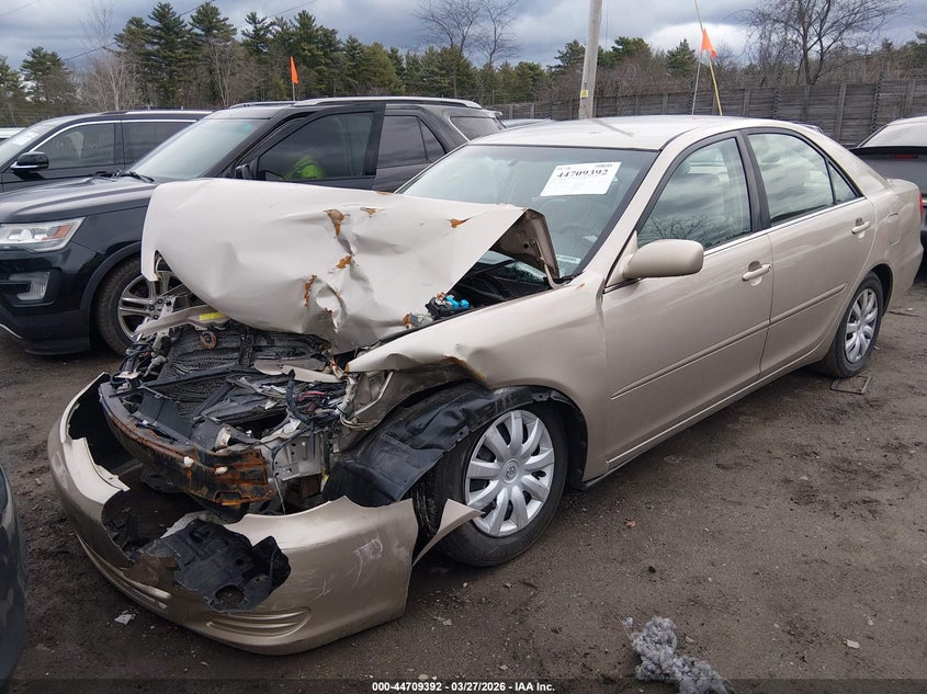 2004 Toyota Camry Le