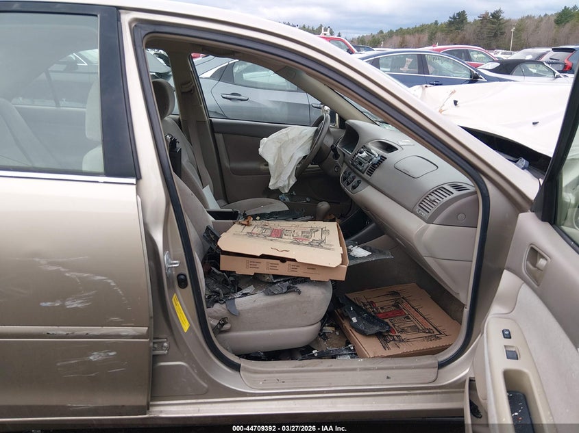 2004 Toyota Camry Le
