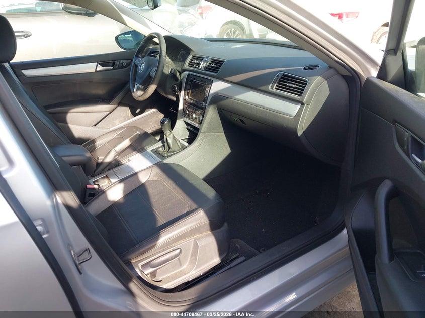 2012 Volkswagen Passat 2.5L Se