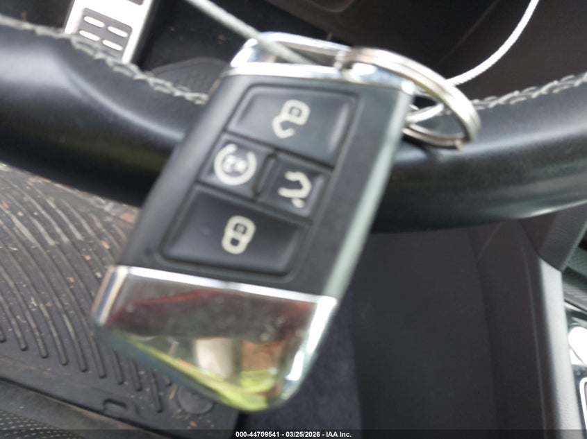 2019 Volkswagen Arteon 2.0T Sel Premium R-Line VIN: WVWTR7AN9KE000171 Lot: 44709541