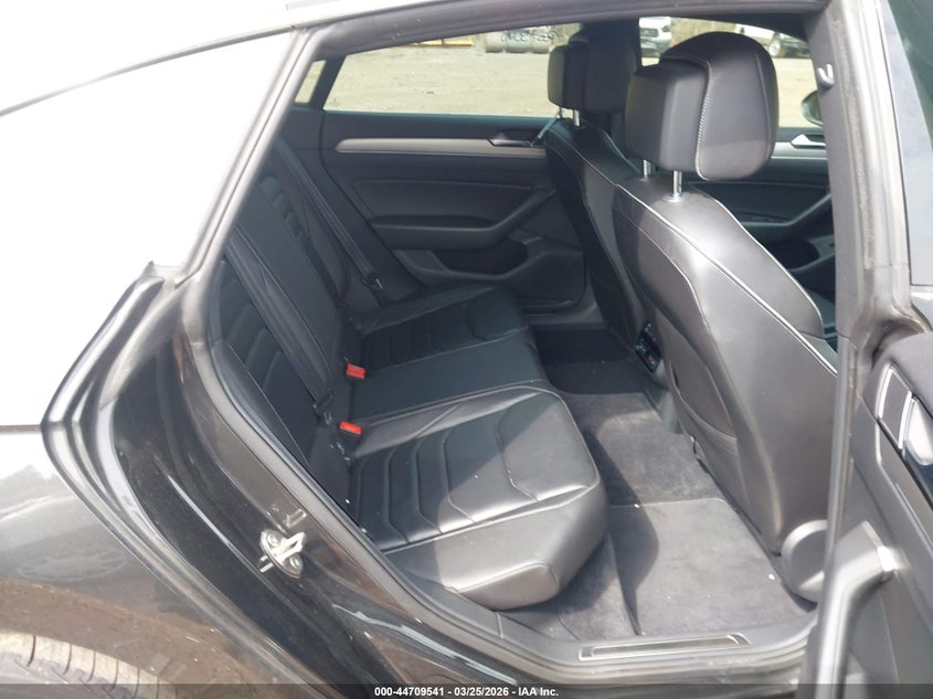 2019 Volkswagen Arteon 2.0T Sel Premium R-Line VIN: WVWTR7AN9KE000171 Lot: 44709541