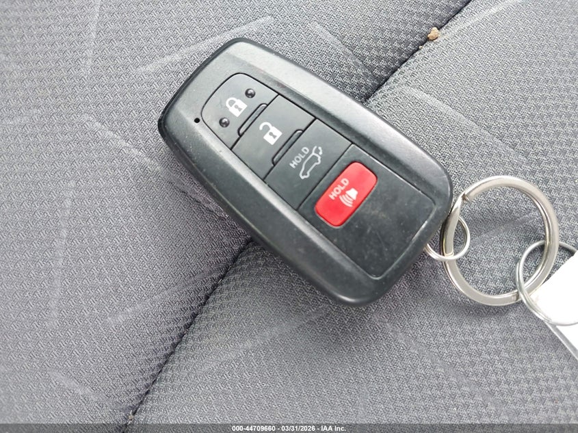 TOYOTA RAV4 HYBRID - zdjęcie 11