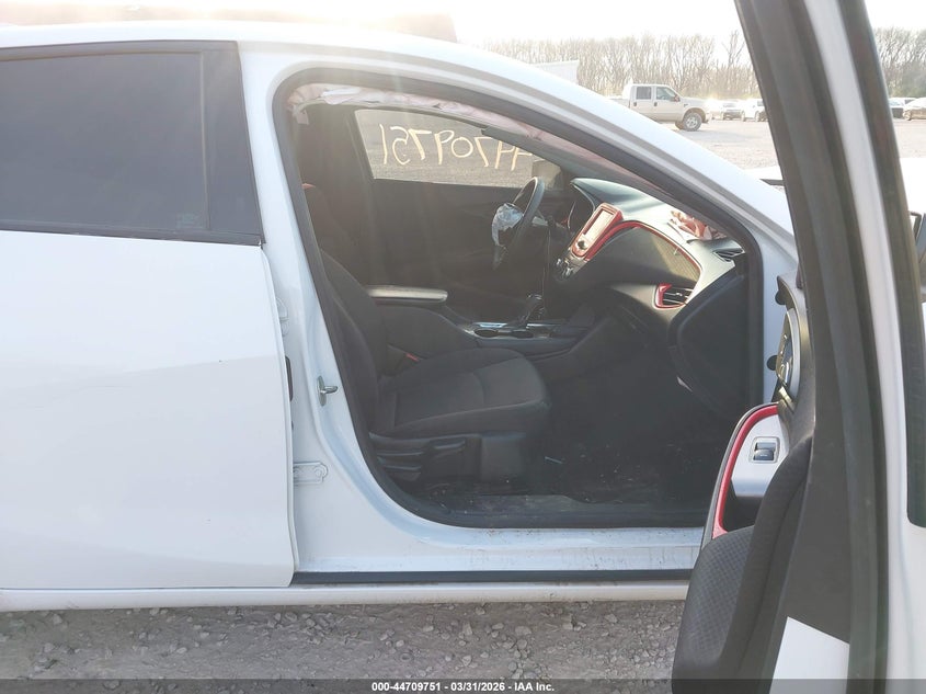 2018 CHEVROLET MALIBU auction photo 5