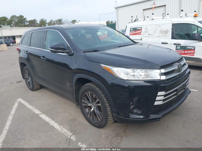 2018 Toyota Highlander Le