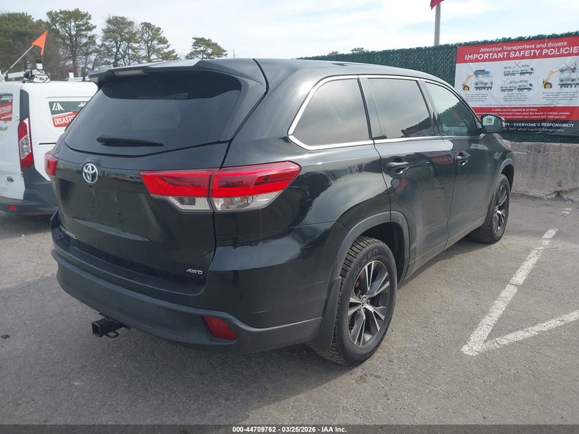 2018 Toyota Highlander Le