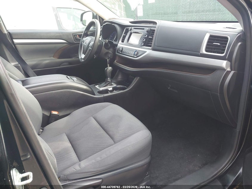 2018 Toyota Highlander Le
