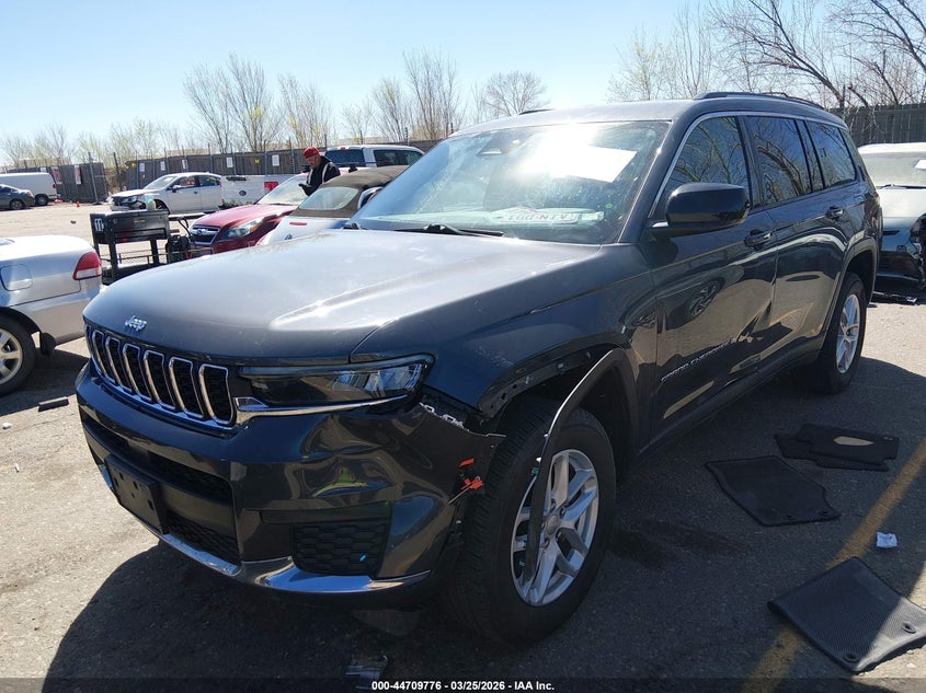 2023 Jeep Grand Cherokee L Laredo 4X4
