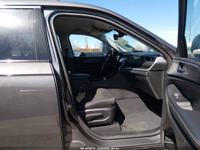 2023 Jeep Grand Cherokee L Laredo 4X4