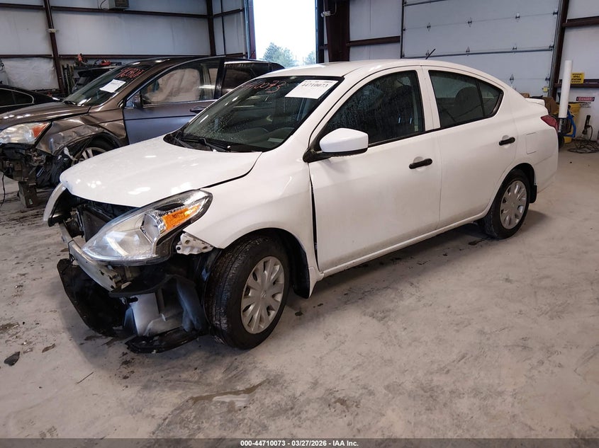 2018 Nissan Versa 1.6 S+