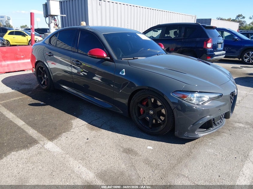 2018 Alfa Romeo Giulia Quadrifoglio Rwd