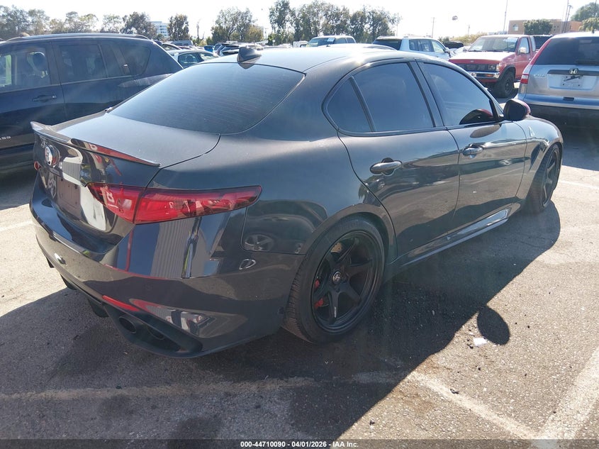 2018 Alfa Romeo Giulia Quadrifoglio Rwd