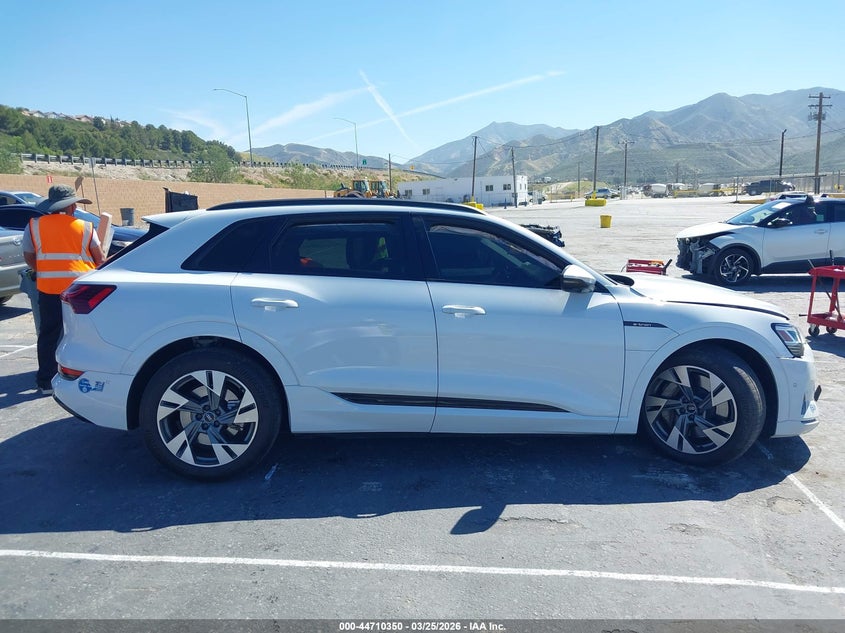 2021 Audi E-Tron Premium Quattro VIN: WA1AAAGE2MB016231 Lot: 44710350
