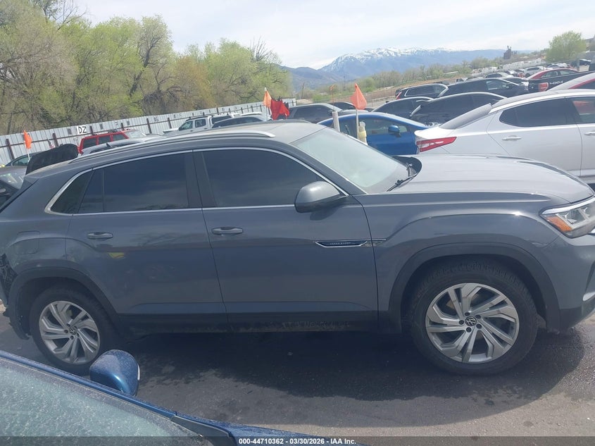 2020 Volkswagen Atlas Cross Sport 3.6L V6 Sel VIN: 1V2ME2CA9LC218295 Lot: 44710362
