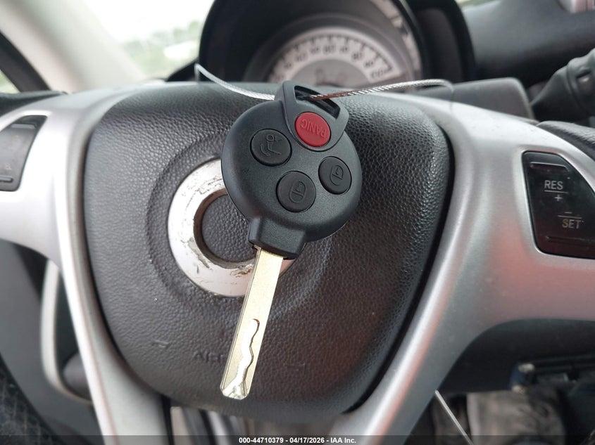 2011 Smart Fortwo Passion/Pure VIN: WMEEJ3BA1BK492279 Lot: 44710379