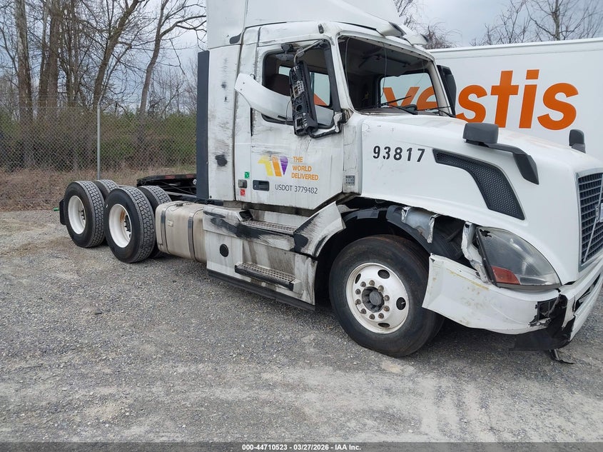 2016 VOLVO VN VNL
