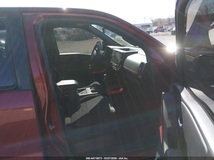 2025 Nissan Frontier Long Bed Pro-4X 4X4