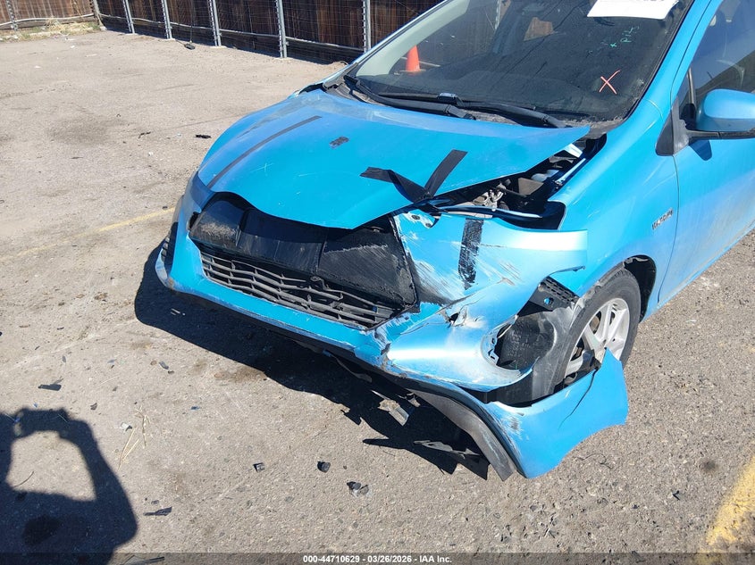 2016 Toyota Prius C Four/One/Persona Series/Three/Two VIN: JTDKDTB3XG1136033 Lot: 44710629