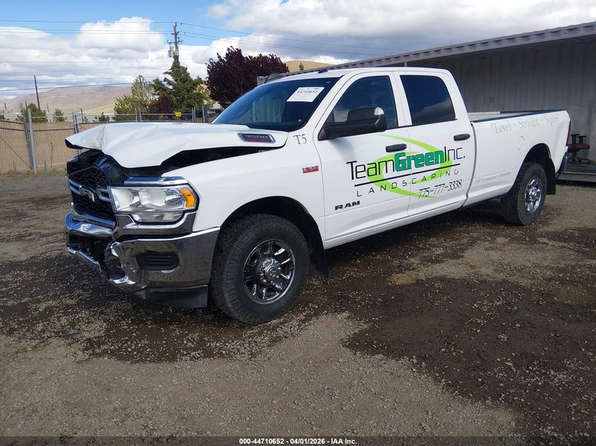 2021 Ram 3500 Ram Tradesman 4X2 8' Box white Lot 111044710652 Vin 3C63R2GJ0MG672842