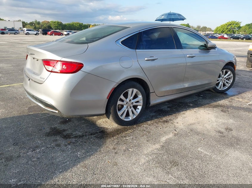 2015 Chrysler 200 Limited