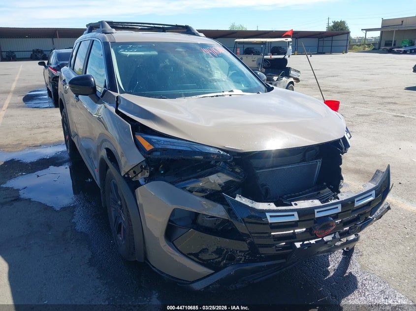 2025 Nissan Rogue Rock Creek