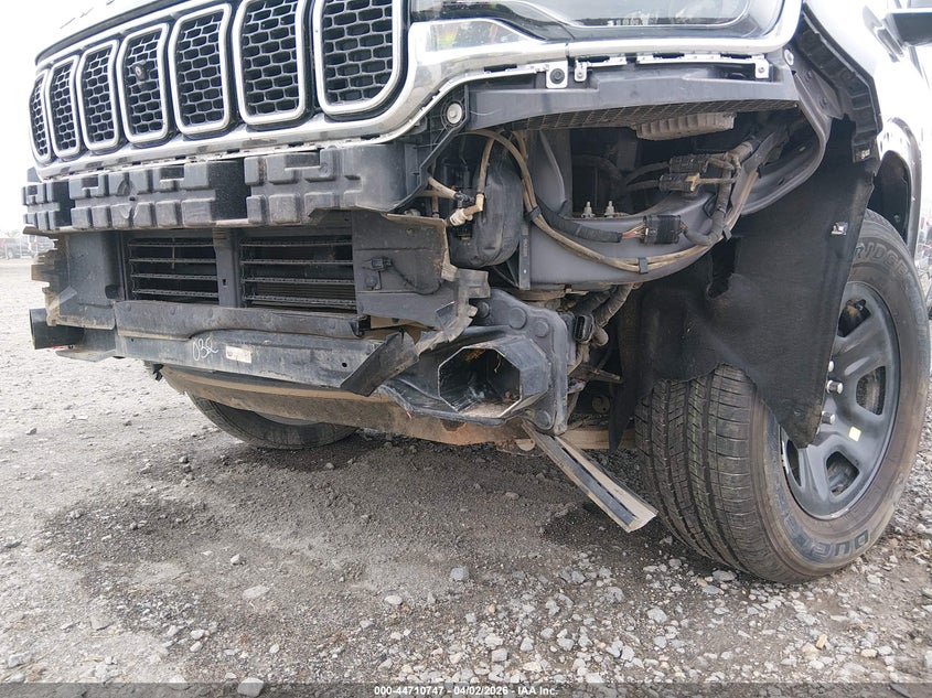 2022 Jeep Wagoneer Series Ii 4X4 VIN: 1C4SJVBT3NS220898 Lot: 44710747