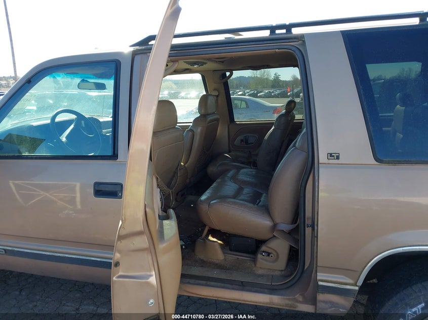1995 Chevrolet Suburban K1500 VIN: 1GNFK16K4SJ422201 Lot: 44710780