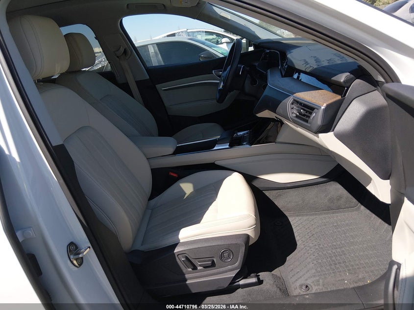 2022 Audi E-Tron Premium Plus Quattro