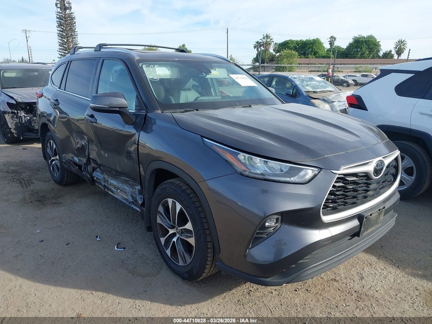 2020 Toyota Highlander Xle
