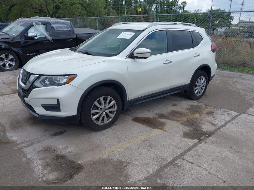 2018 Nissan Rogue Sv