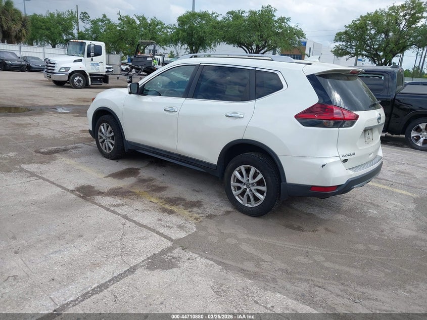 2018 Nissan Rogue Sv