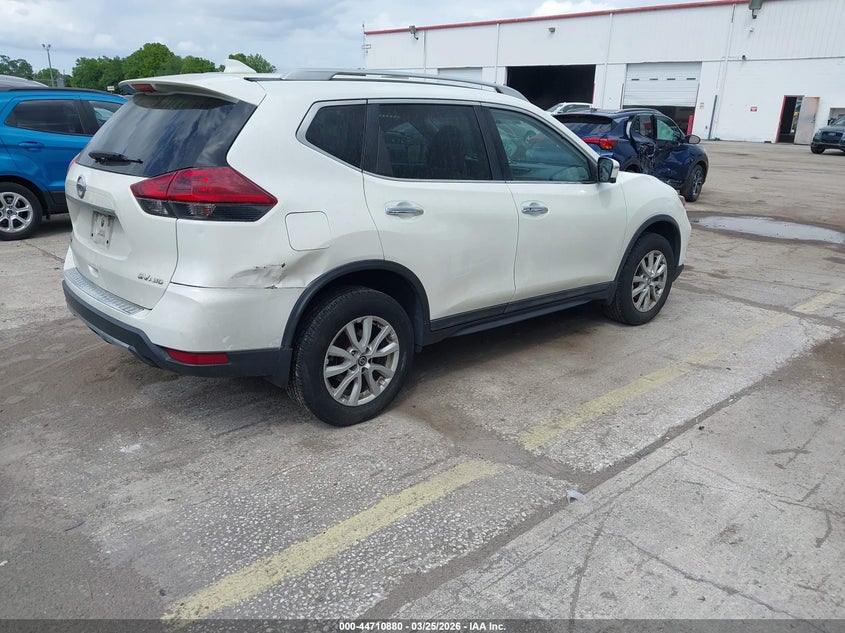 2018 Nissan Rogue Sv