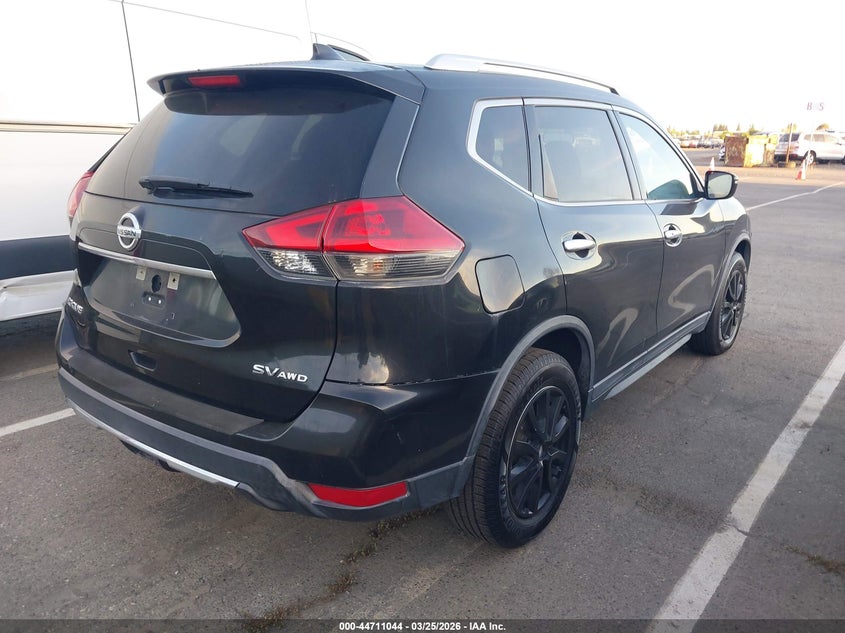 2018 Nissan Rogue Sv