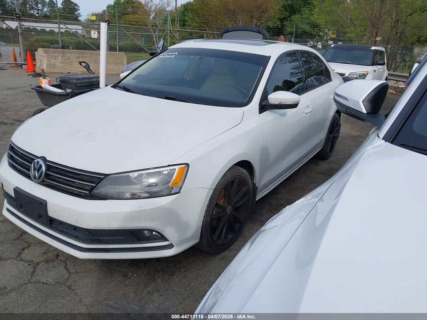 2015 VOLKSWAGEN JETTA auction photo 2