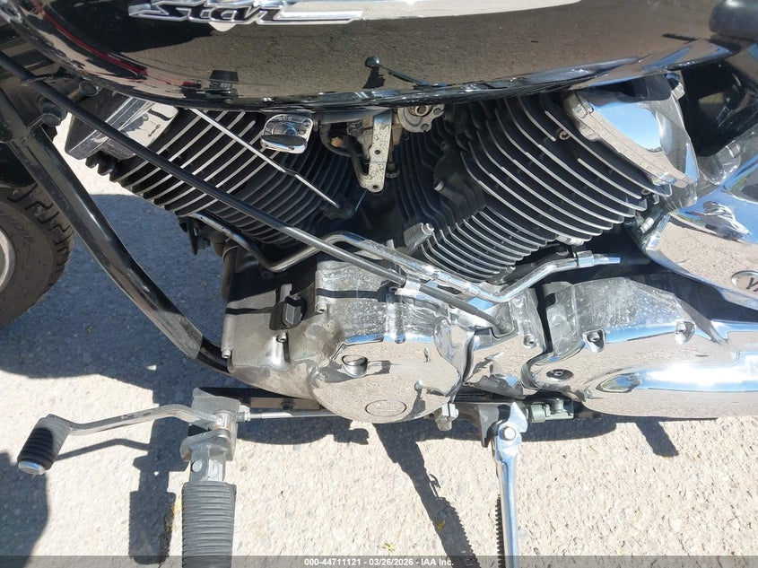 2004 Yamaha Xvs1100 A VIN: JYAVP11E24A057507 Lot: 44711121