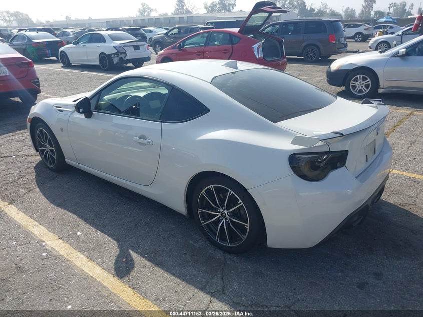 Vin: jf1znae12k8700712, lot: 45208284, toyota 86 gt 20193