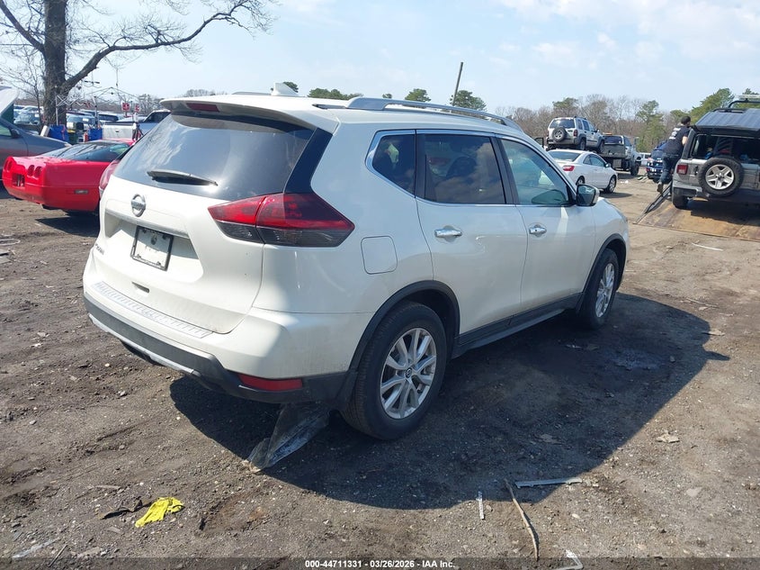 2018 Nissan Rogue Sv