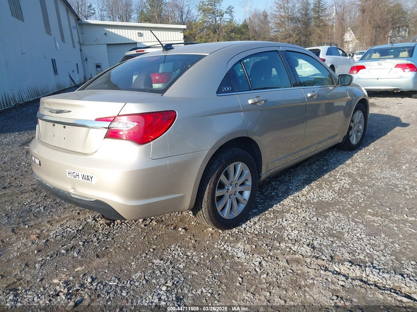 2013 Chrysler 200 Touring