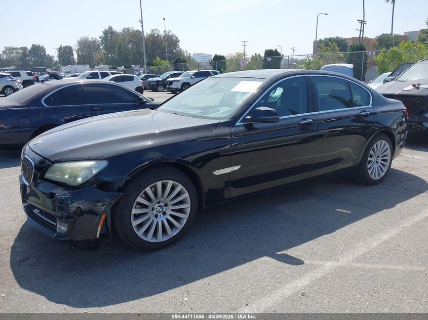 2013 BMW 740I
