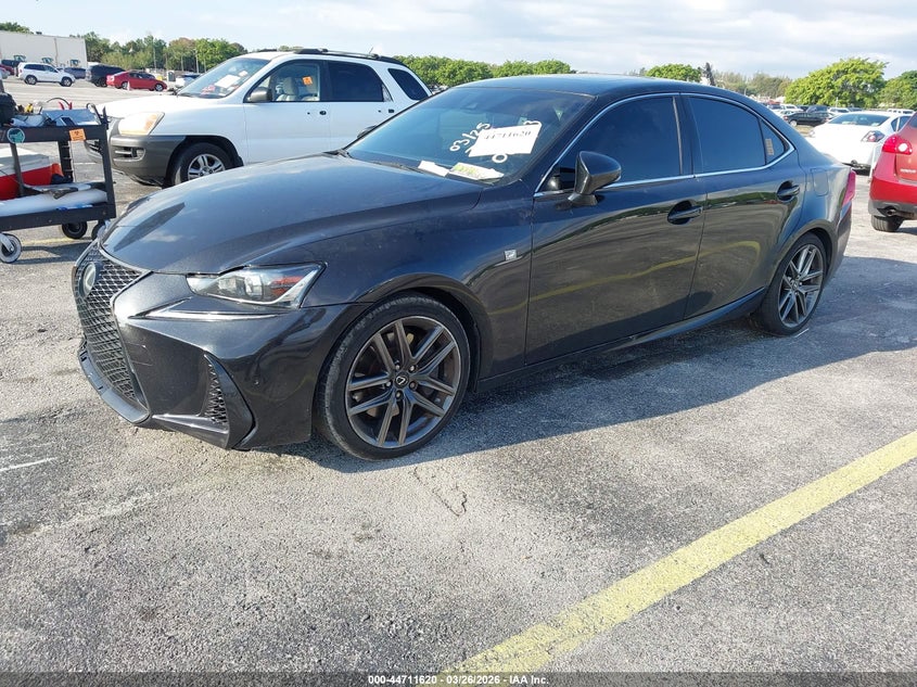 Vin: jthba1d27j5083033, lot: 45208751, lexus is 300 20182
